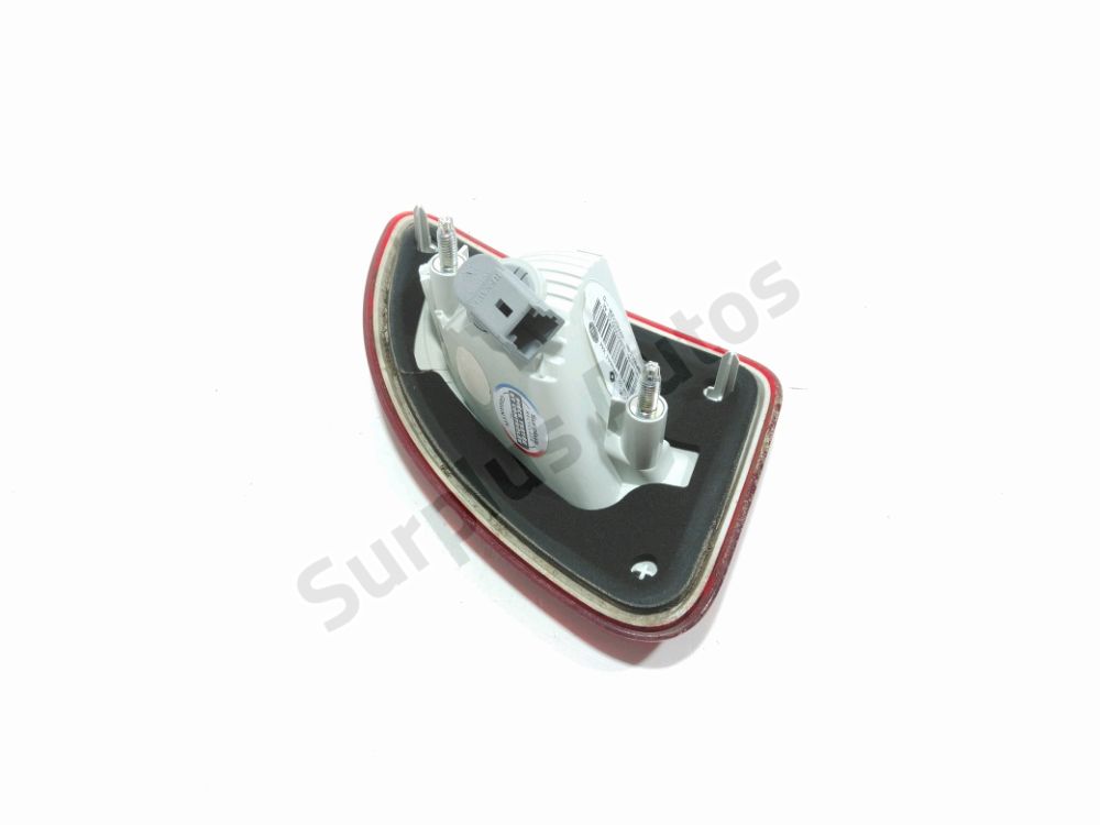 Feu arrière intérieur gauche