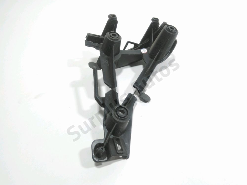 Support gauche de pare-choc arrière