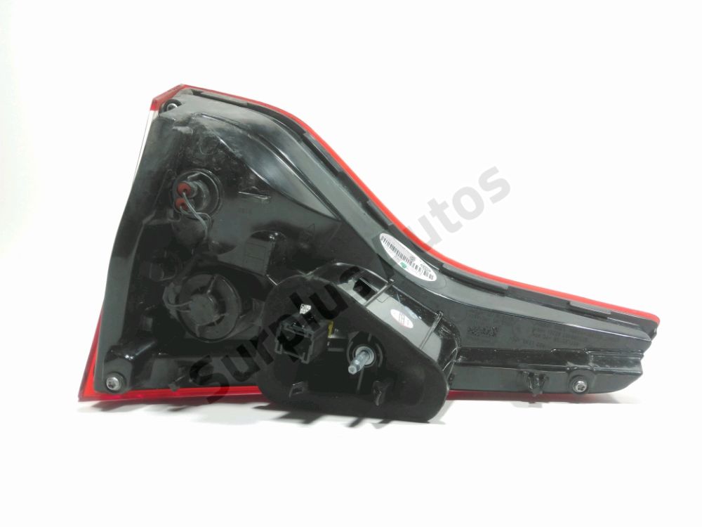 Feu arrière intérieur gauche