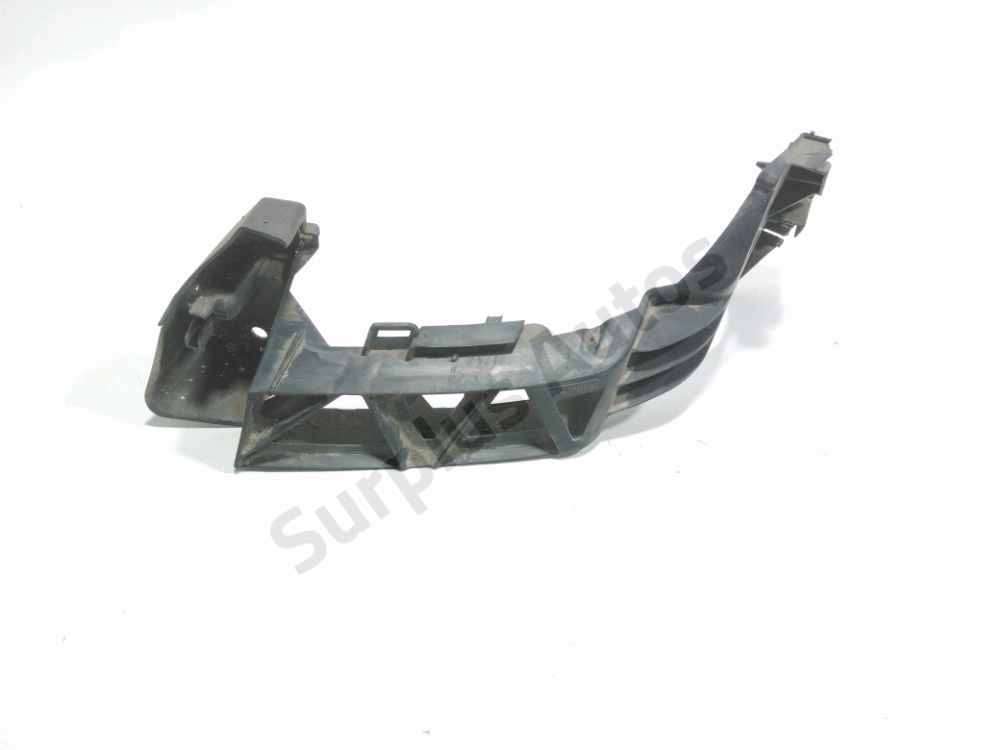 Support droit de pare-choc arrière