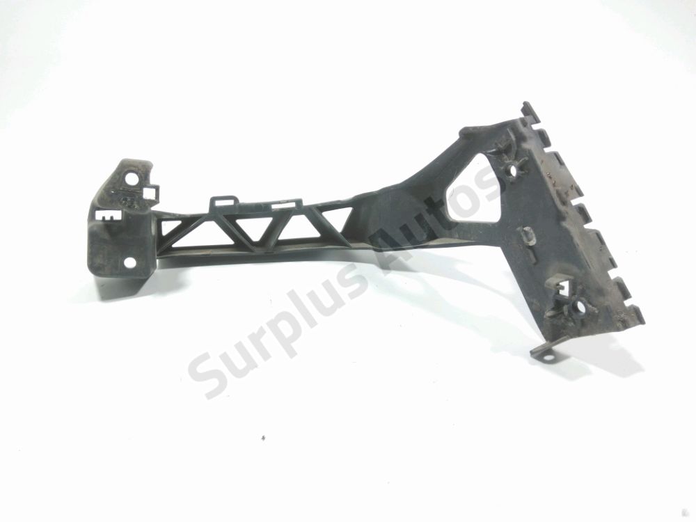 Support gauche de pare-choc arrière