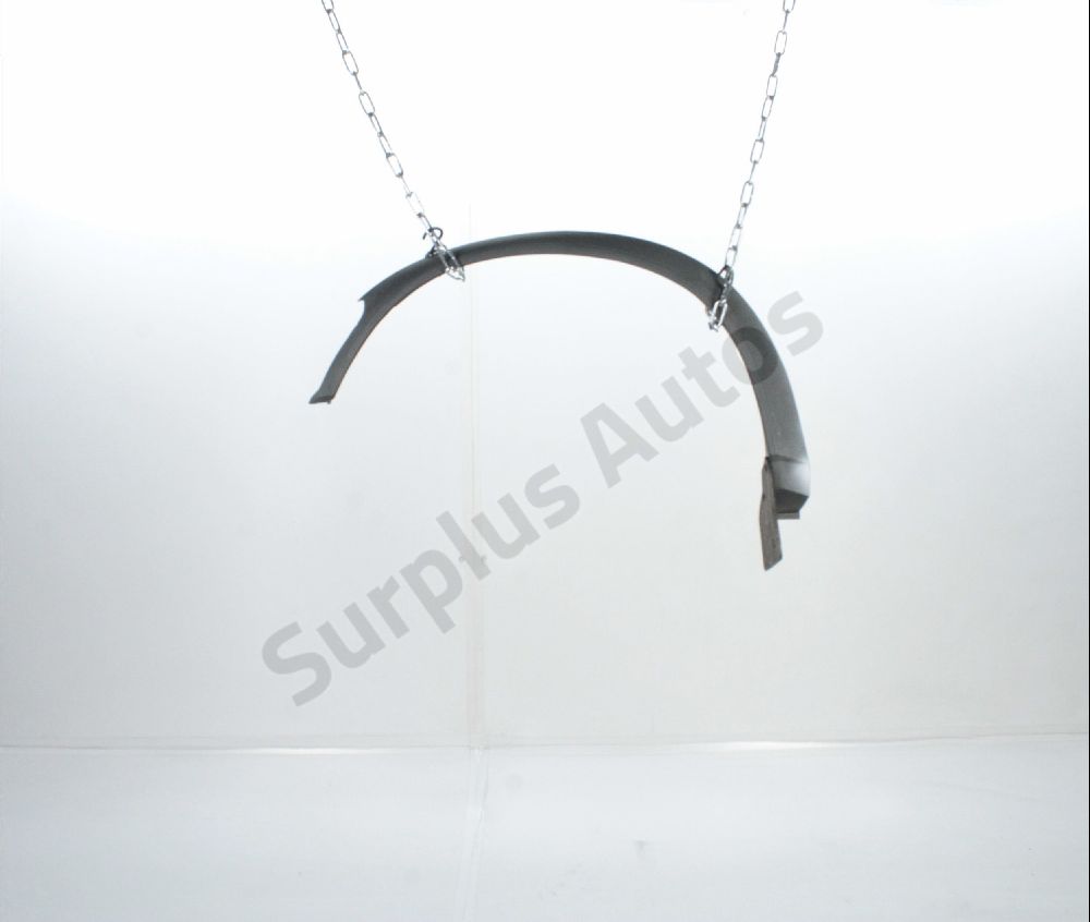 Elargisseur d'aile avant gauche