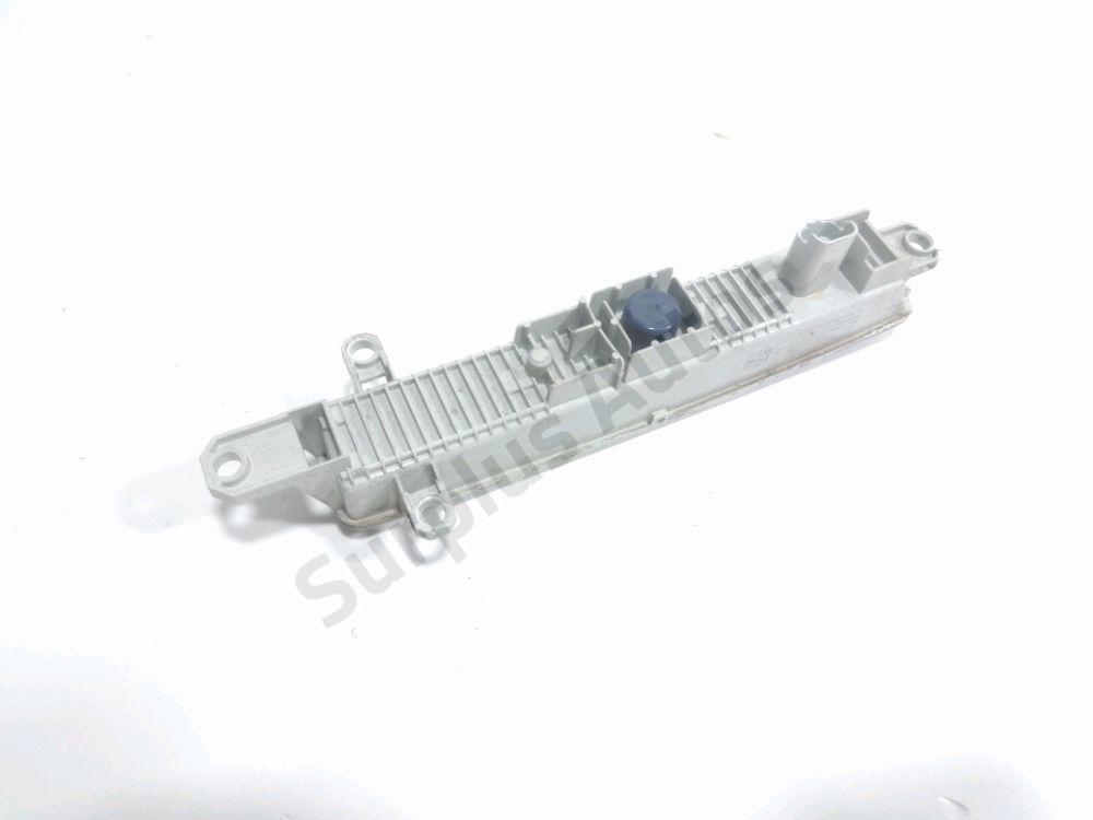 Feu diurne avant gauche