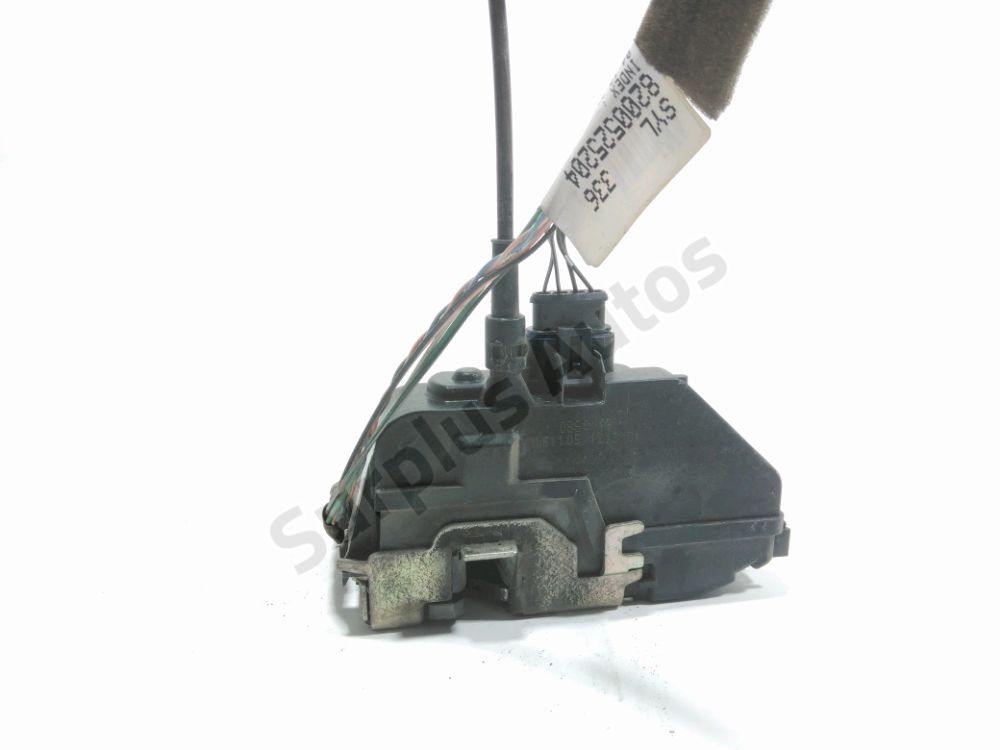 Serrure de porte avant droite