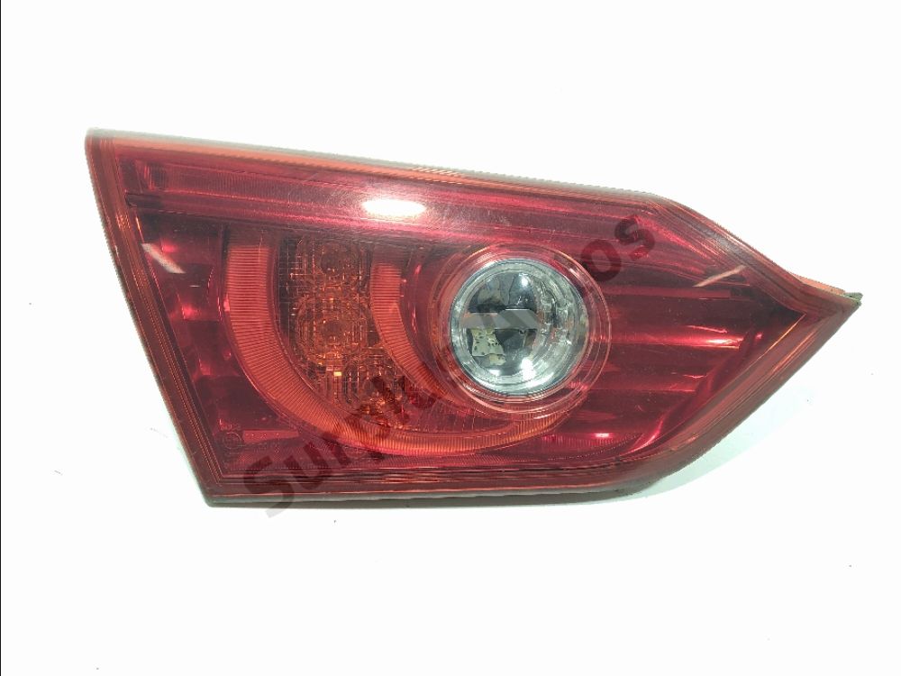 Feu arrière intérieur gauche