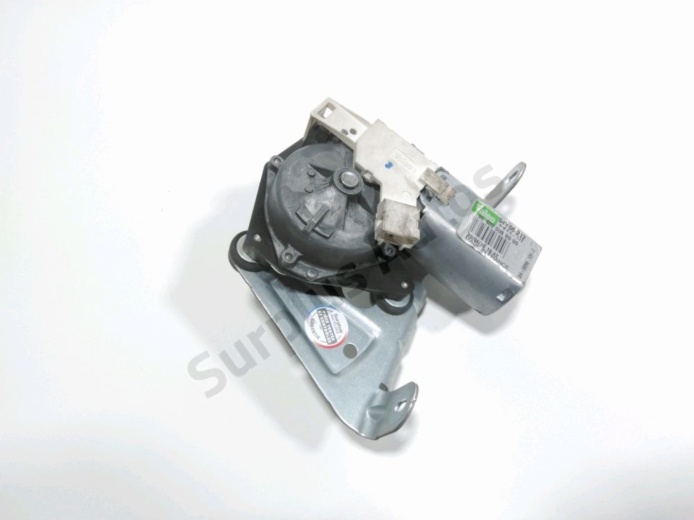 Moteur d'essuie glace arrière