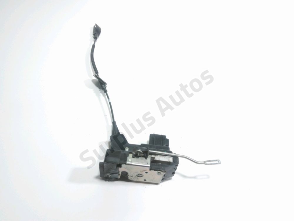 Serrure de porte avant droite