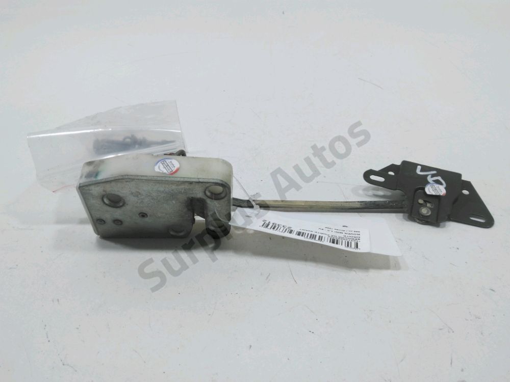 Serrure de porte avant droite