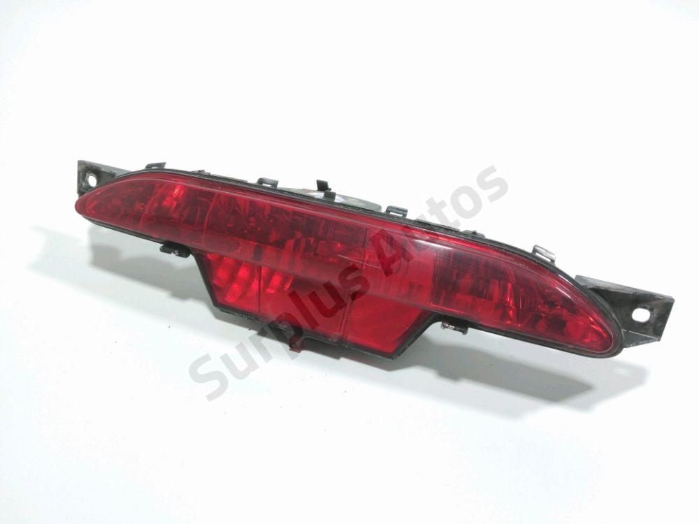 Feu de brouillard arrière central