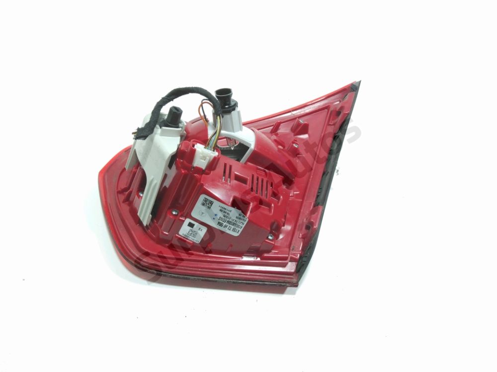 Feu arrière intérieur gauche