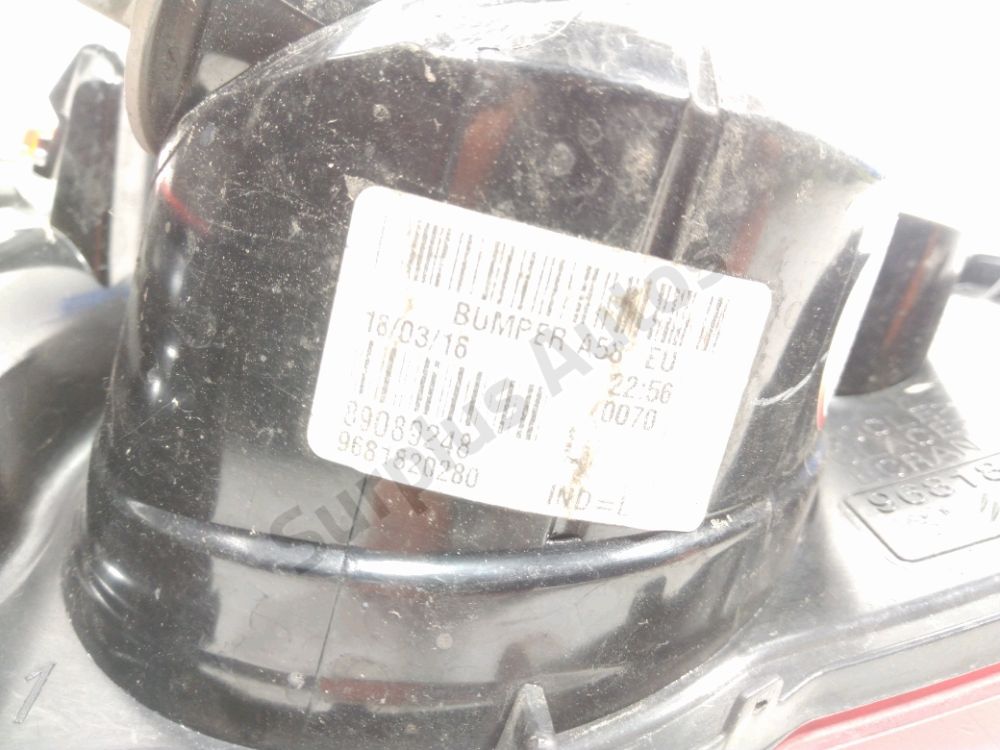 Feu de brouillard arrière gauche