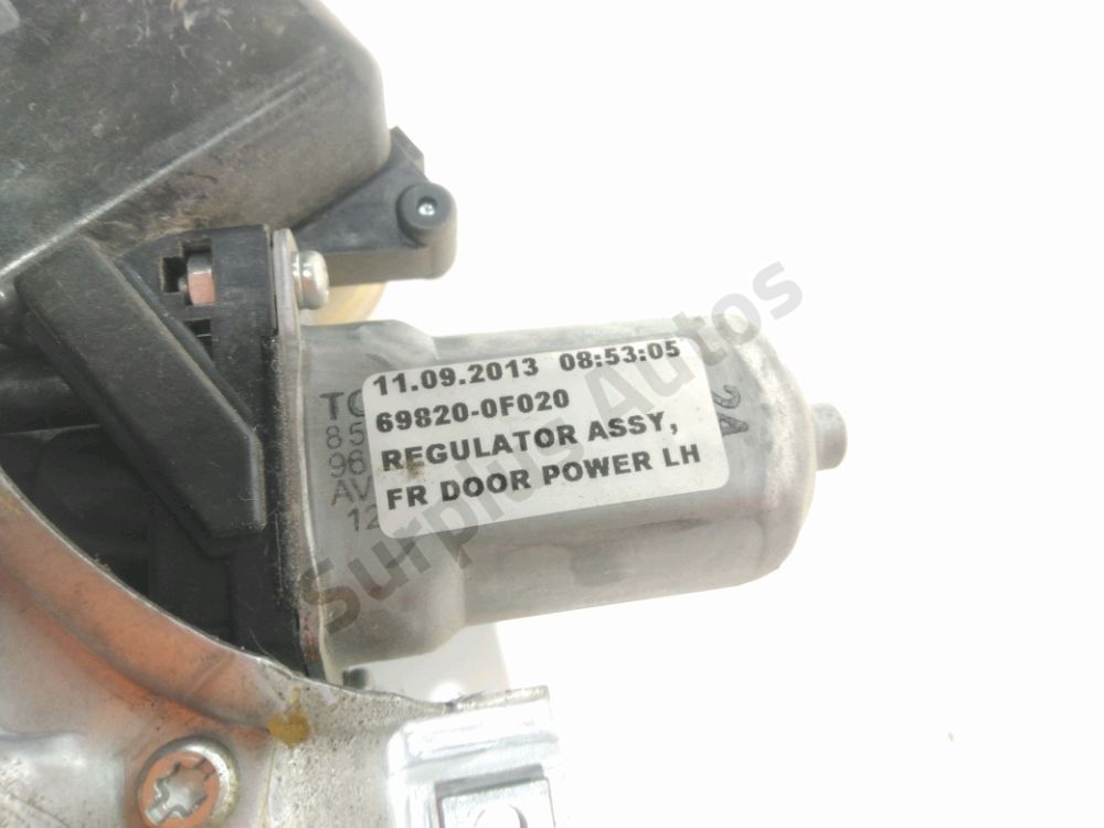 Lève-vitre électrique avant gauche