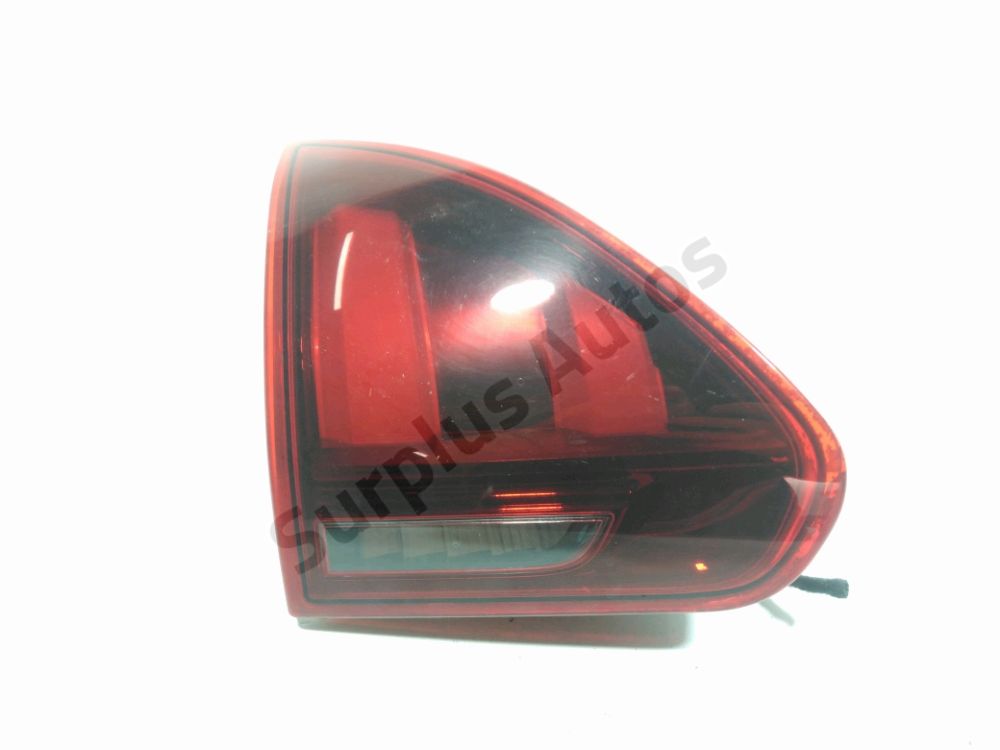 Feu arrière intérieur gauche