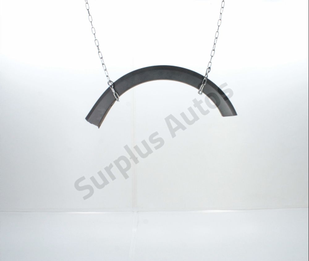 Elargisseur d'aile avant droite