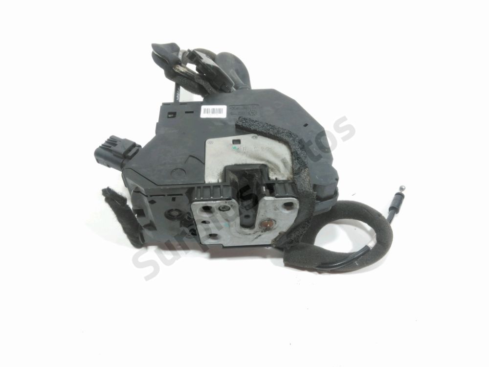 Serrure de porte avant droite