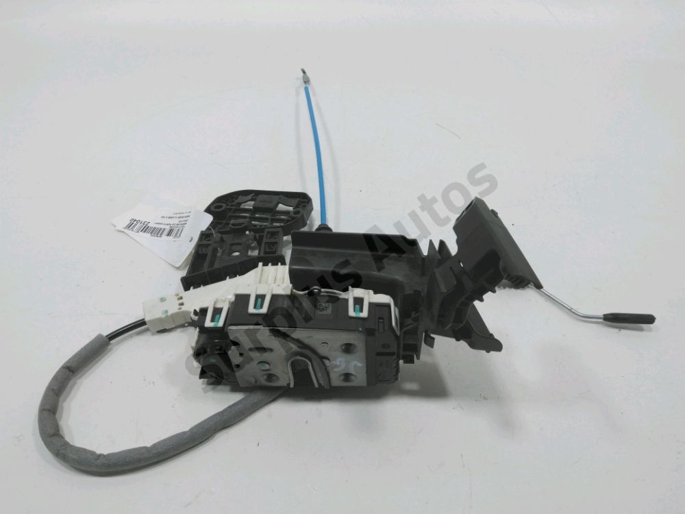 Serrure de porte avant gauche