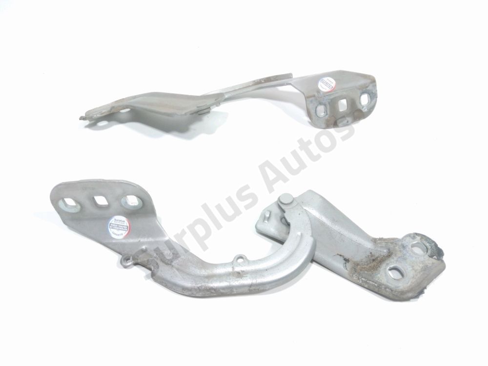 Jeu de charnières de capot