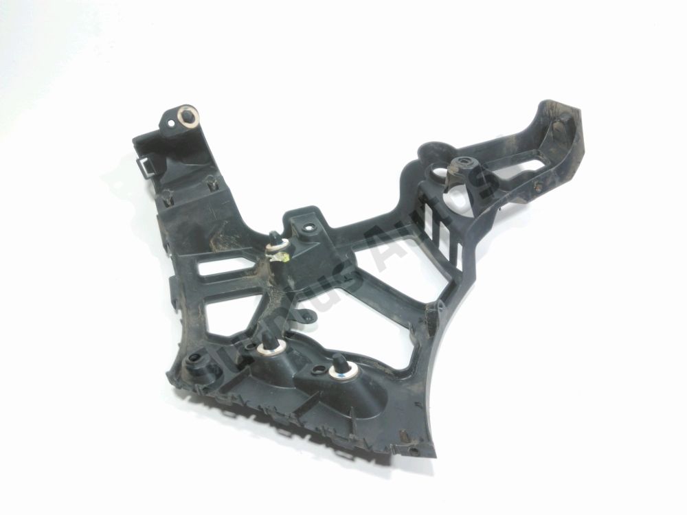 Support gauche de pare-choc arrière