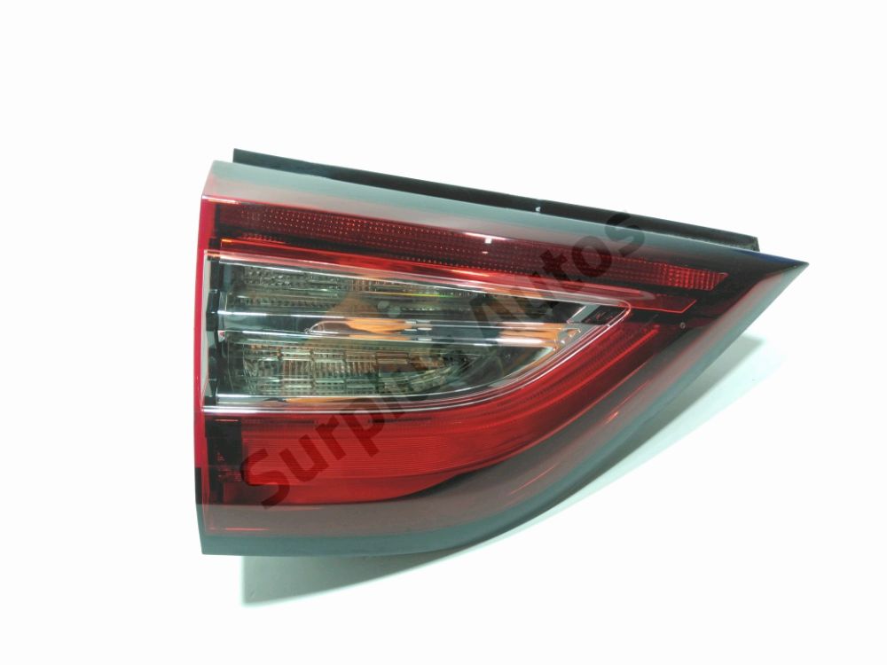 Feu arrière intérieur gauche