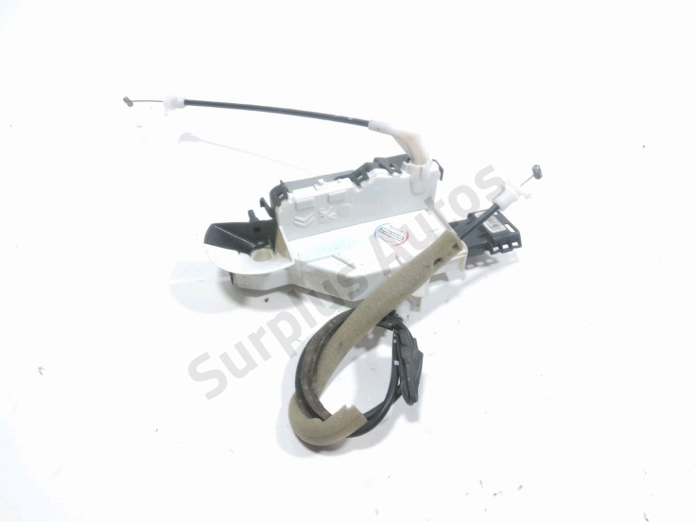 Serrure de porte avant gauche