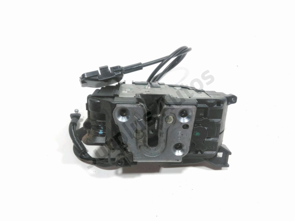 Serrure de porte avant gauche