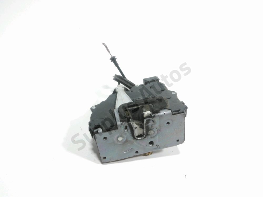 Serrure de porte avant droite