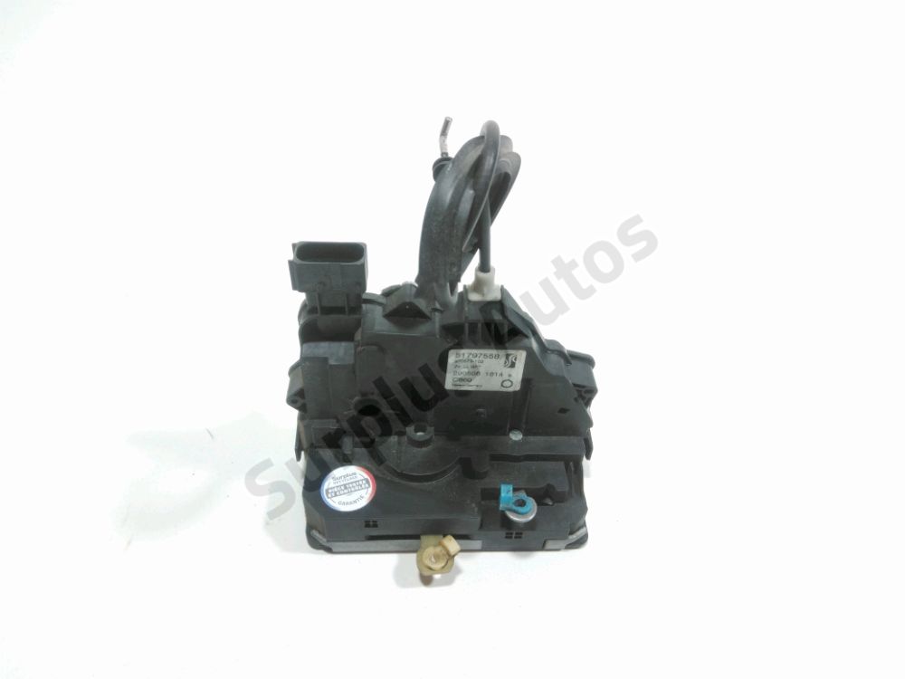 Serrure de porte avant droite