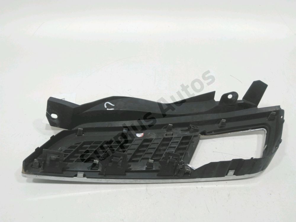 Grille de calandre droite