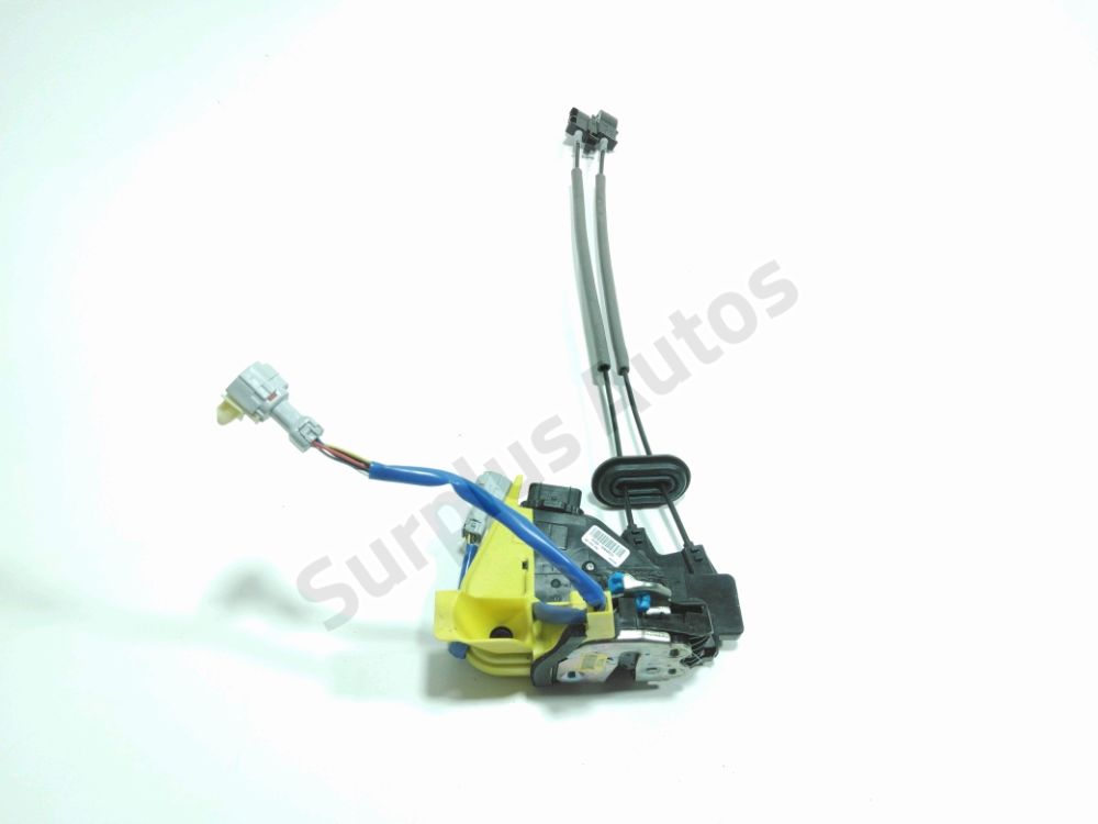 Serrure de porte avant droite