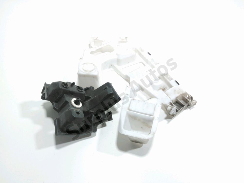 Support gauche de pare-choc arrière