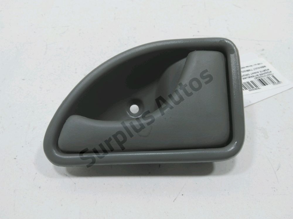 Poignee interieure porte avant droite