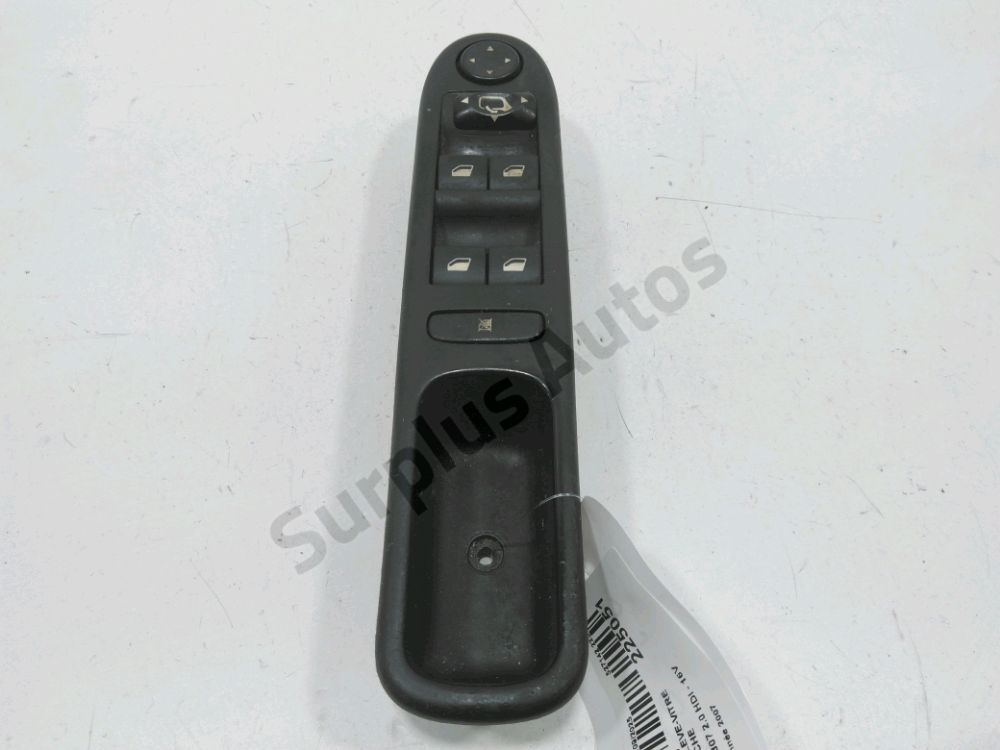 Commande lève-vitre avant gauche