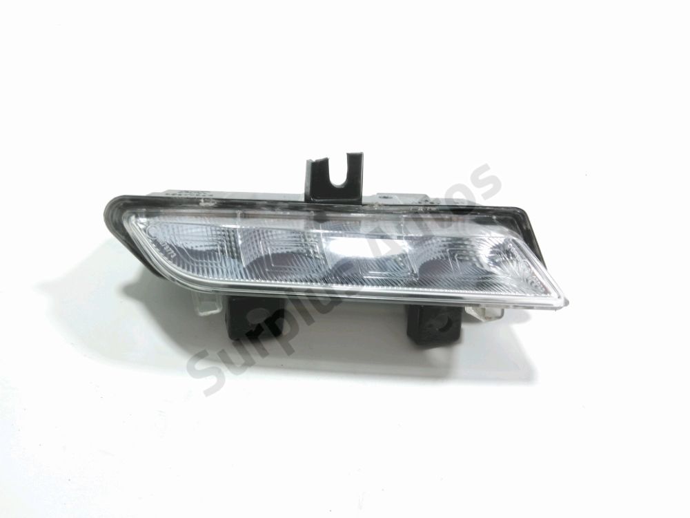 Feu diurne avant gauche