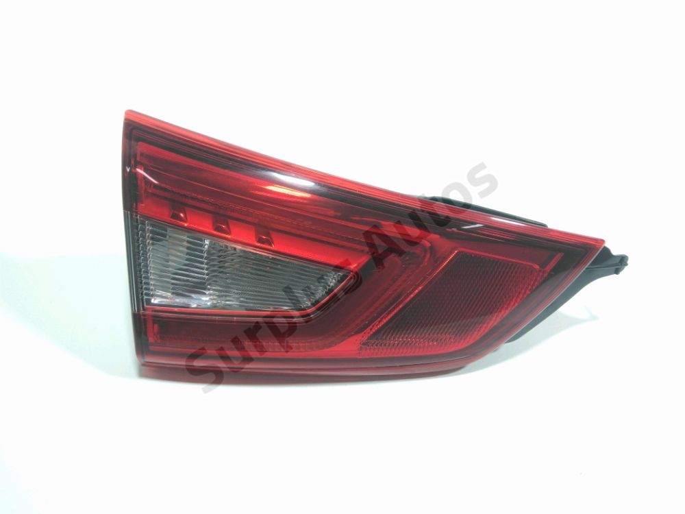 Feu arrière intérieur gauche