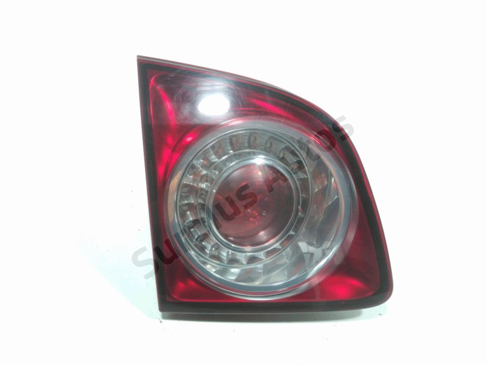 Feu arrière intérieur gauche