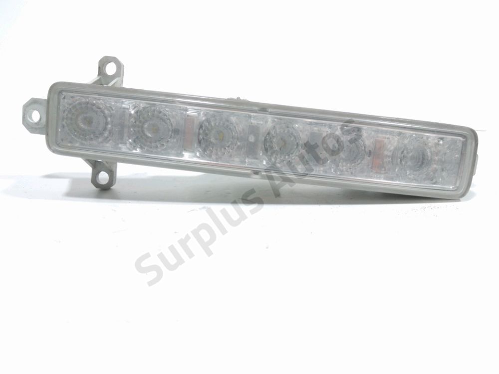 Feu diurne avant gauche