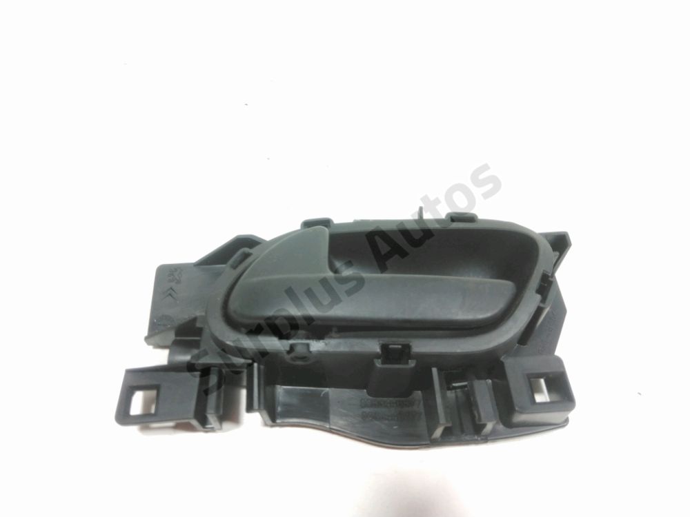 Poignee interieure porte avant gauche