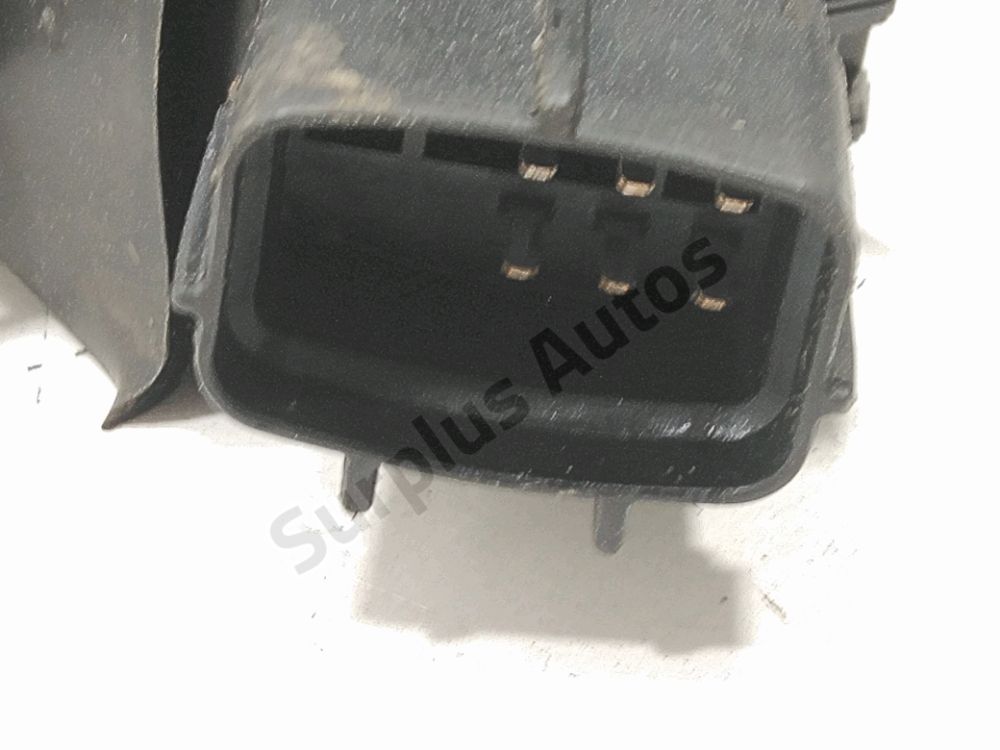 Serrure de porte avant gauche