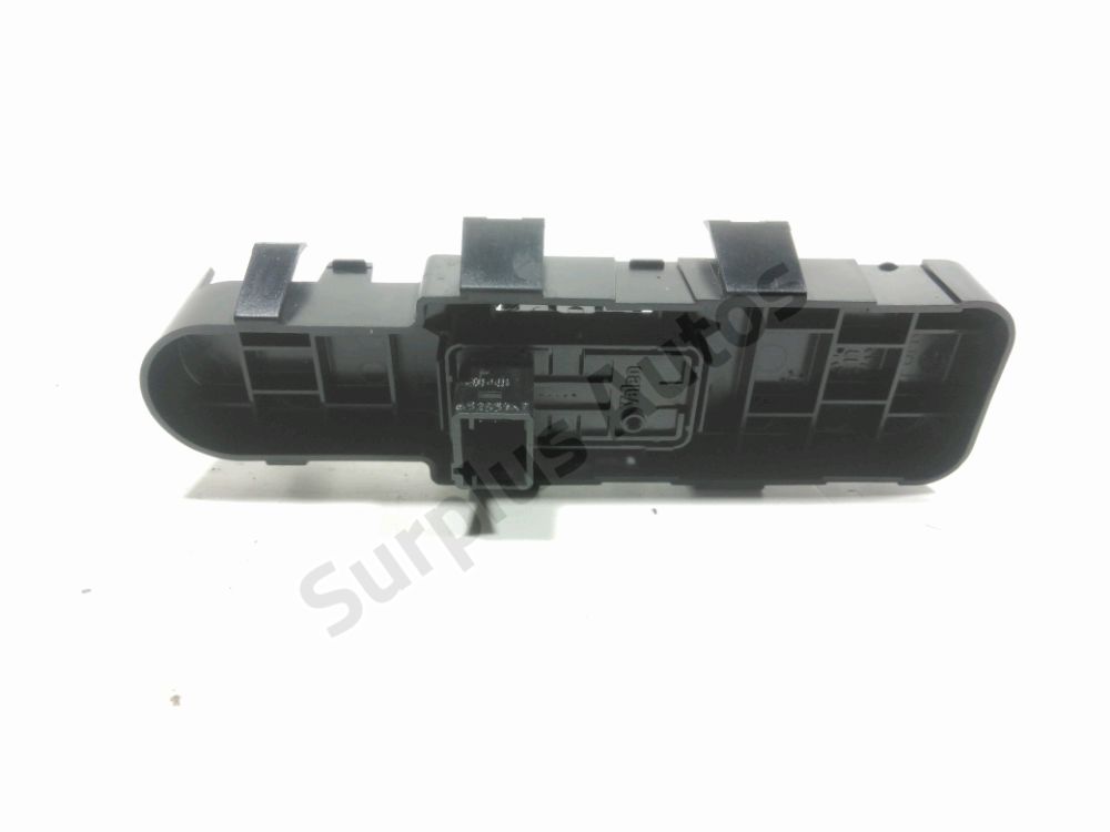 Commande lève-vitre avant droit