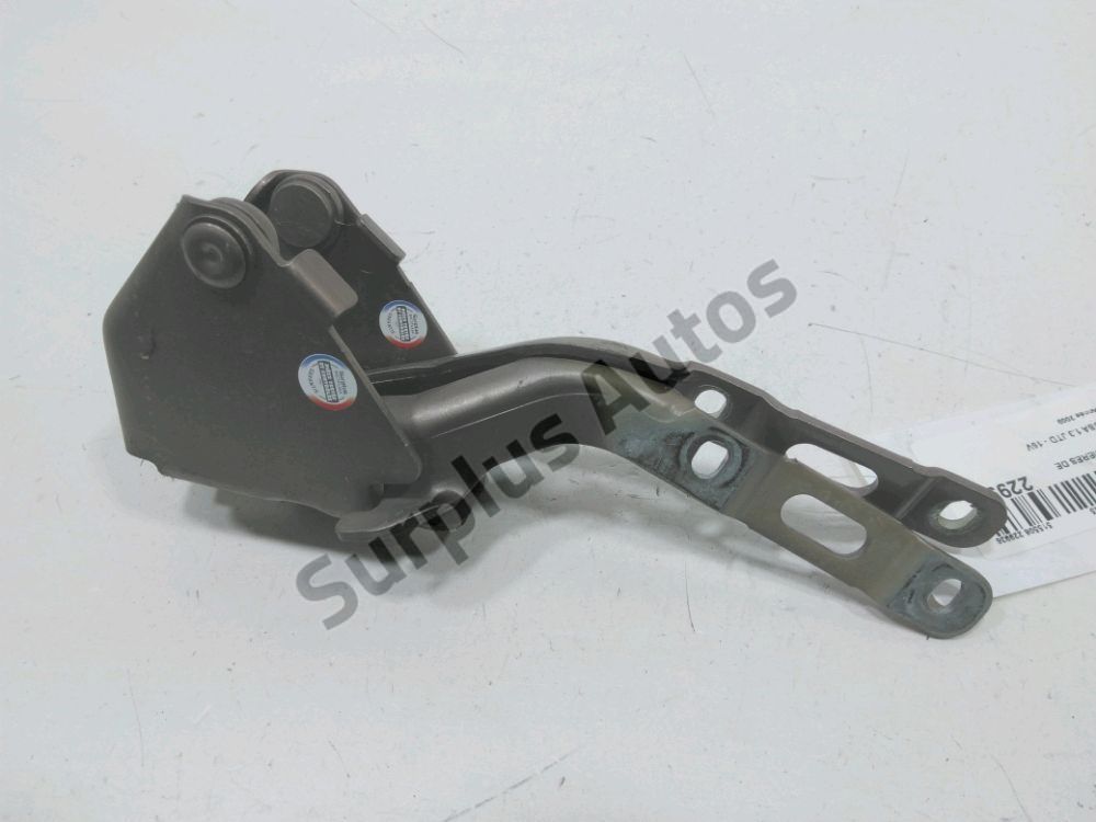 Jeu de charnières de capot