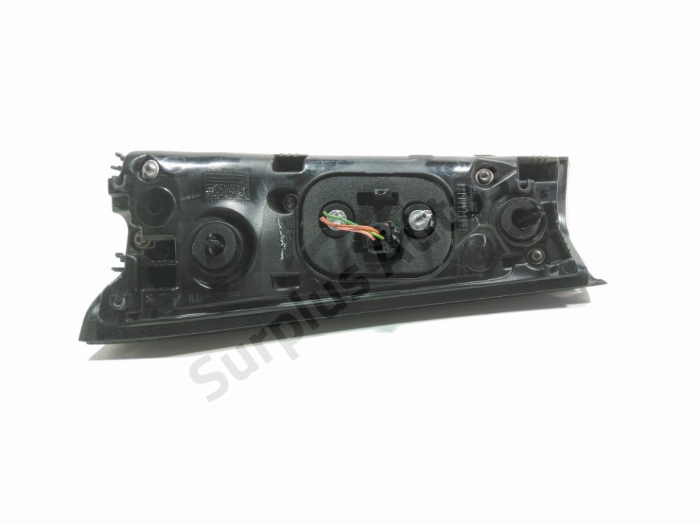 Feu arrière intérieur gauche