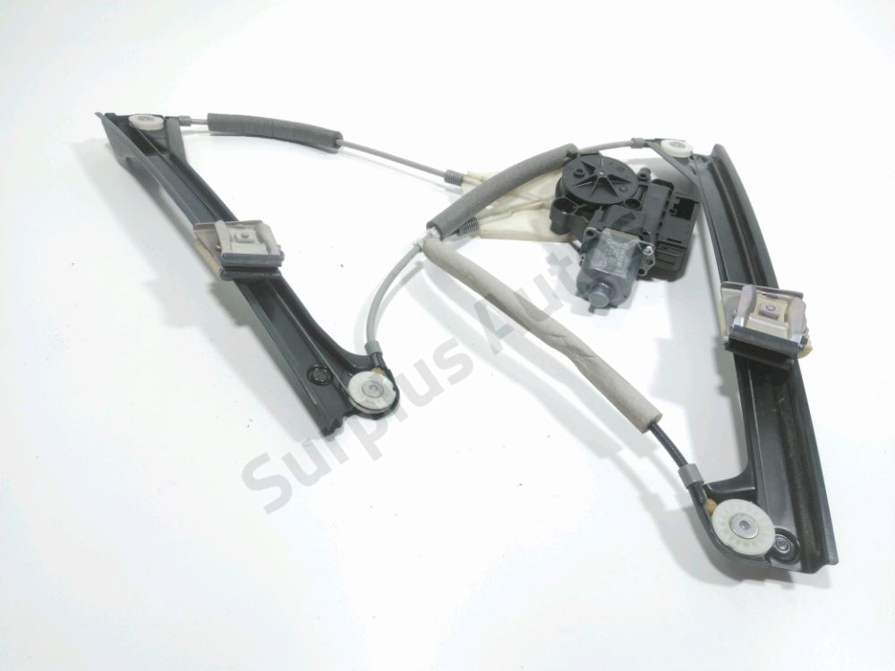 Lève-vitre électrique avant droit