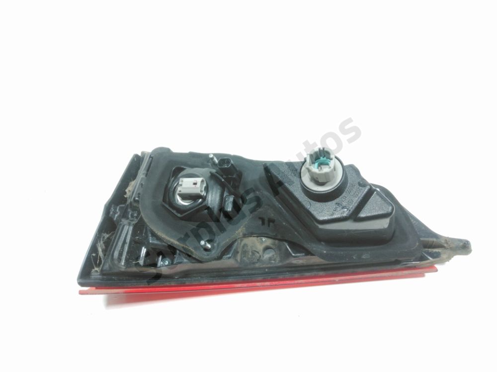 Feu arrière intérieur gauche