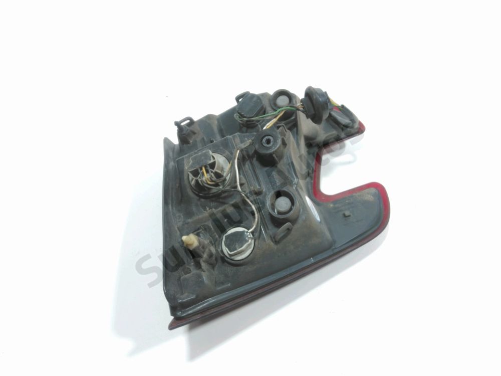 Feu arrière intérieur gauche