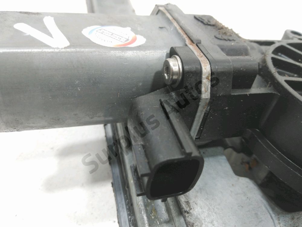 Lève-vitre électrique avant gauche