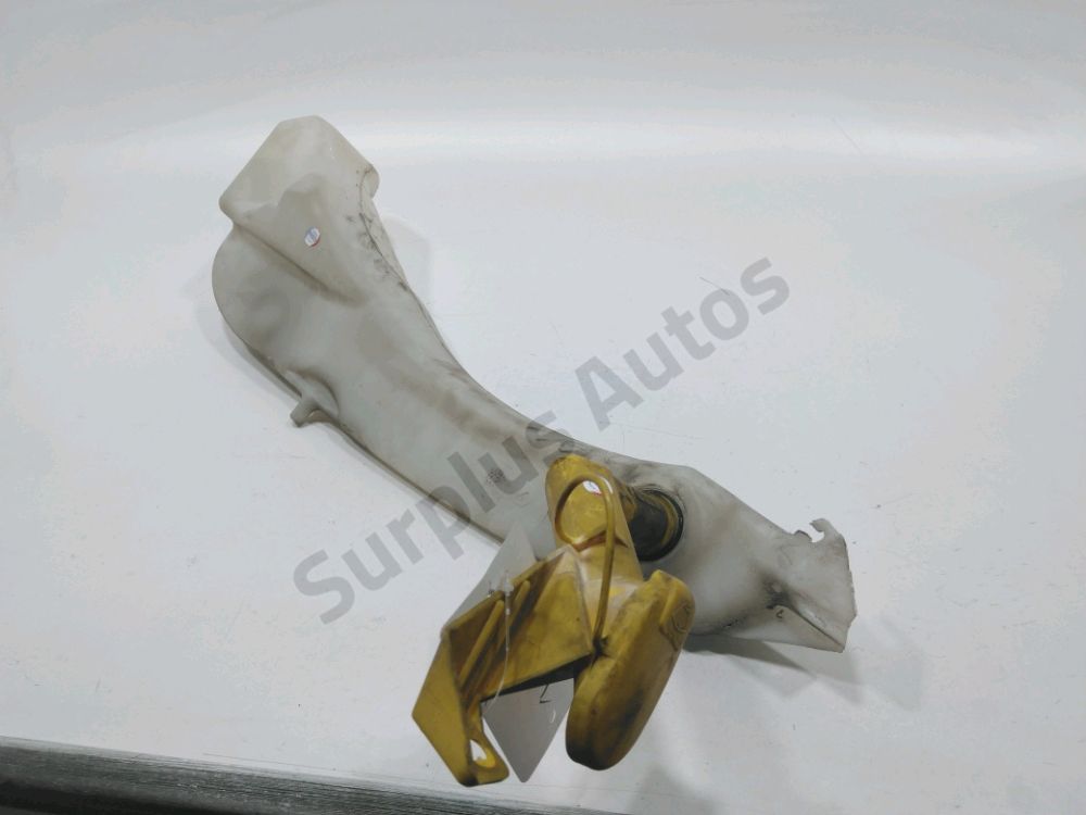 Reservoir de lave glace avant