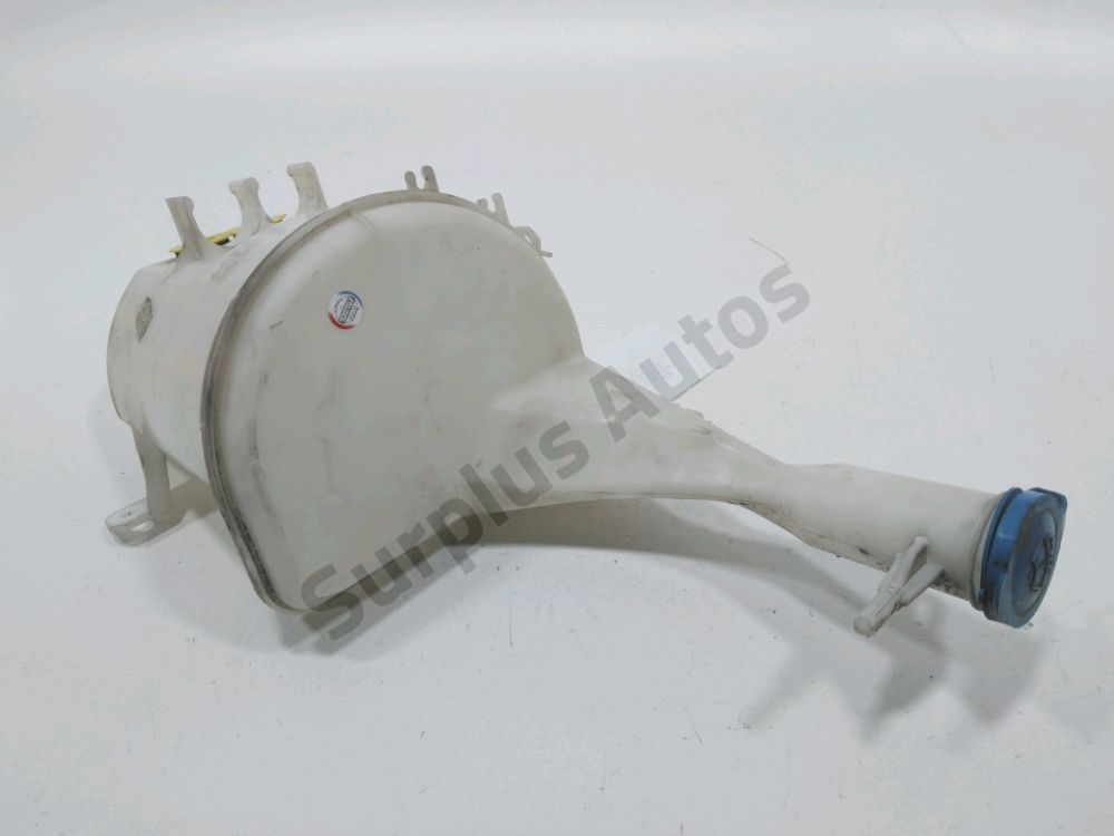 Reservoir de lave glace avant