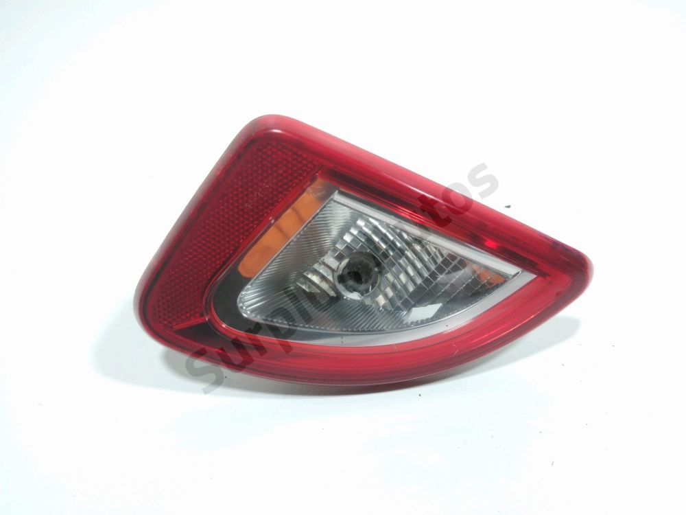 Feu arrière intérieur gauche