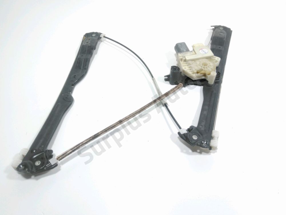 Lève-vitre électrique avant droit