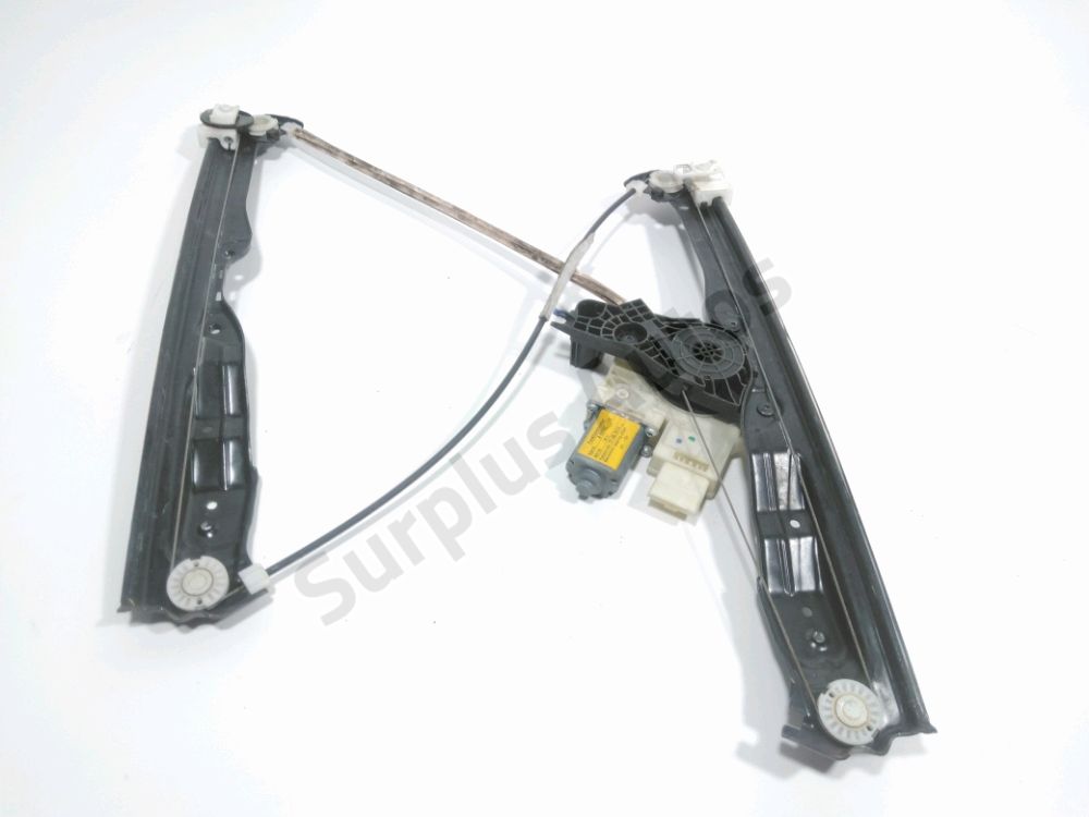 Lève-vitre électrique avant droit